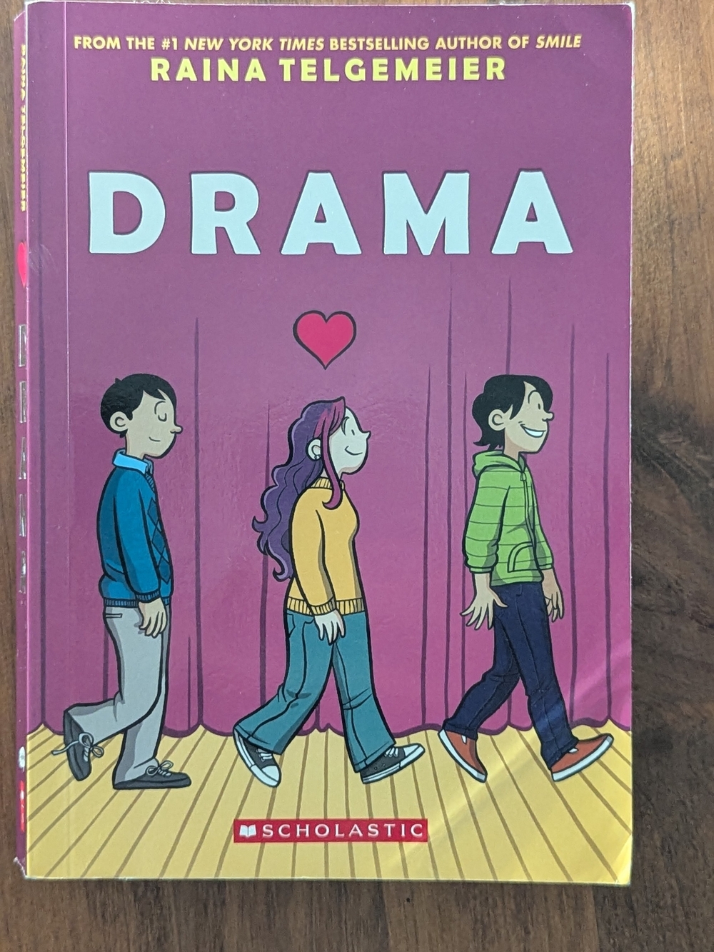 Drama by Raina Telgemeier Graphic Novel Scholastic Bestseller Book